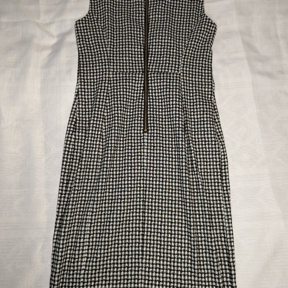 Calvin Klein Women's Geo-Print Jacquard Compression Dress (8, White/Black) - Picture 7 of 8